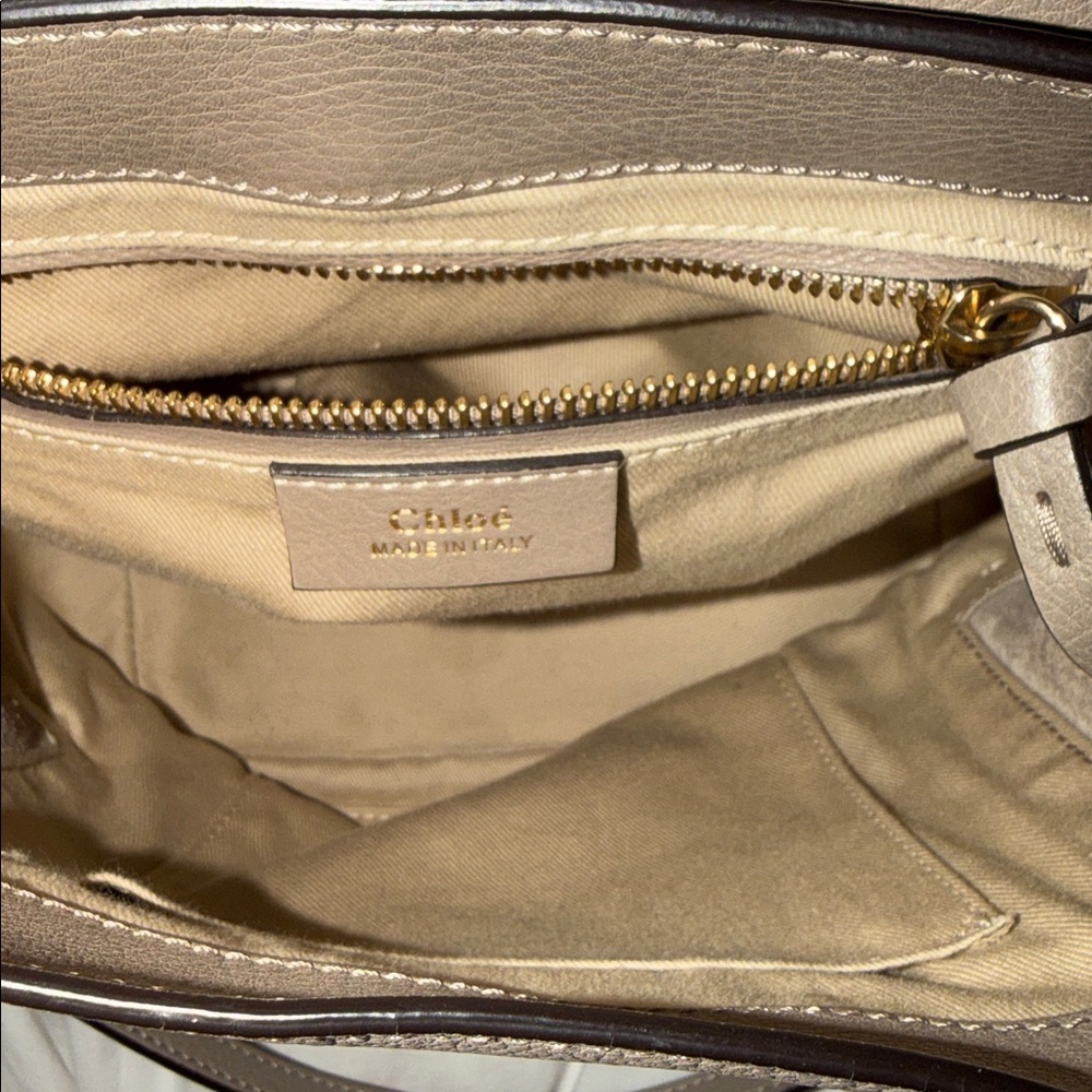 Chloé Medium Calfskin and Suede Faye backpack in Motty Grey - Picture 11 of 16